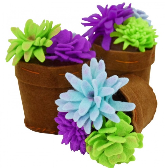 Mini Maker Felt Succulent Kit - Picture 7 of 7